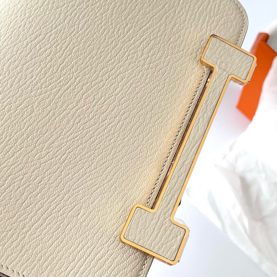 Hermes Geta Shoulder Bag In White Mysore Goatskin Leather